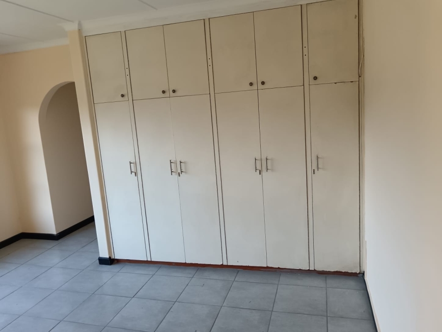 4 Bedroom Property for Sale in Beacon Bay North Eastern Cape